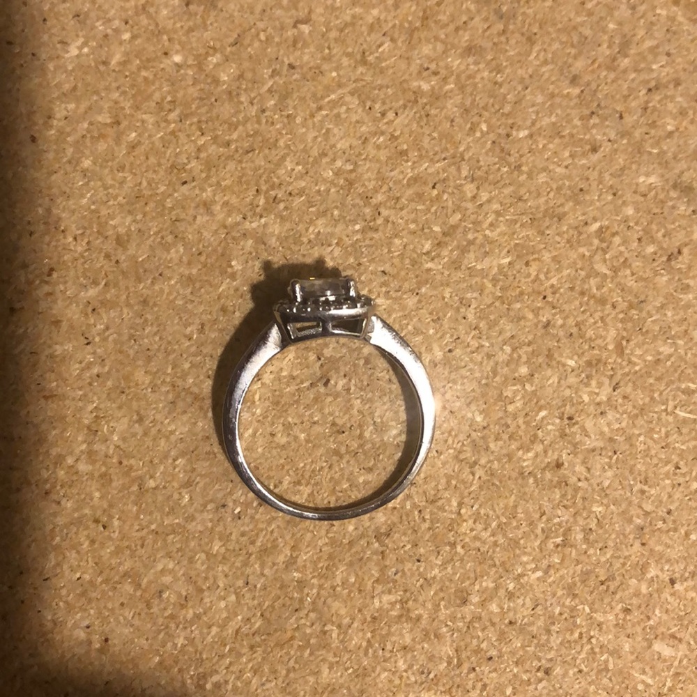 Silver ring - Picture 3 of 3